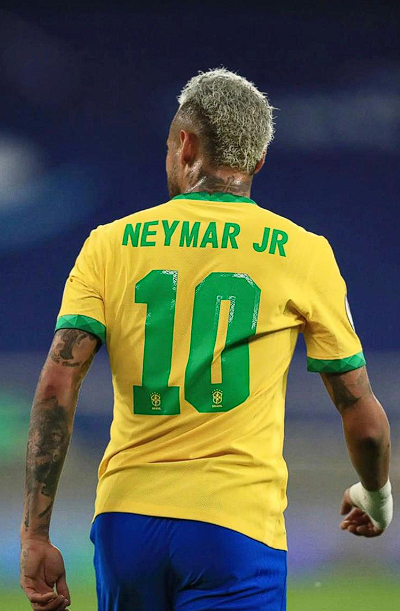 内马尔社媒纪念：回归桑托斯一周年的深情回溯